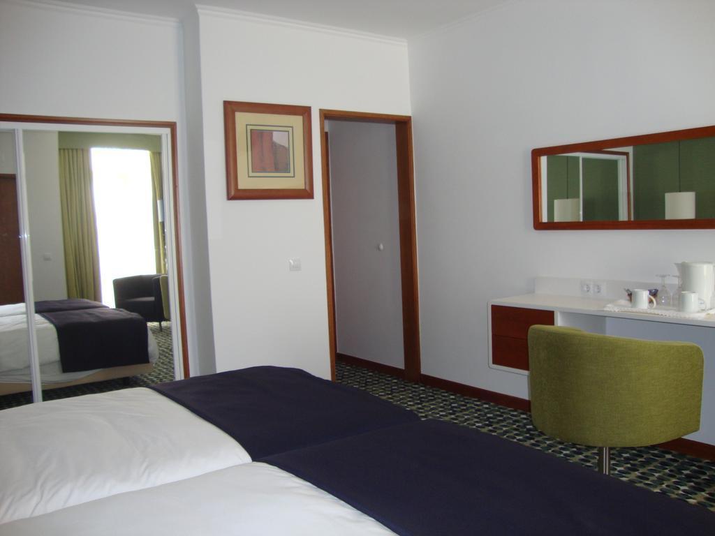 Holiday Inn Algarve - Armacao De Pera, An Ihg Hotel Ngoại thất bức ảnh